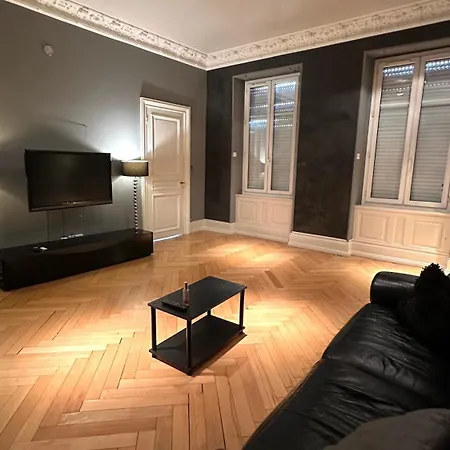 Appartement Avec Terrasse Et Parking Pour 4 Personnes Mulhouse