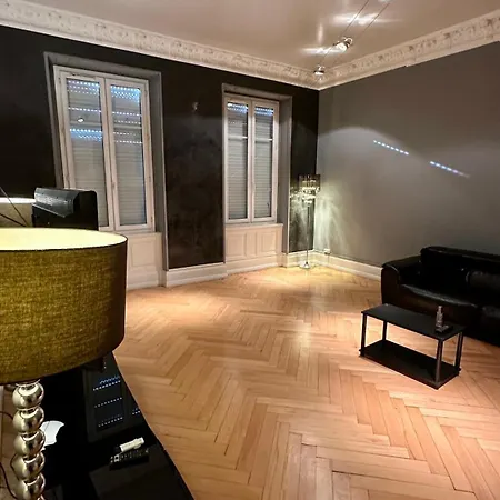 Avec Terrasse Et Parking Pour 4 Personnes