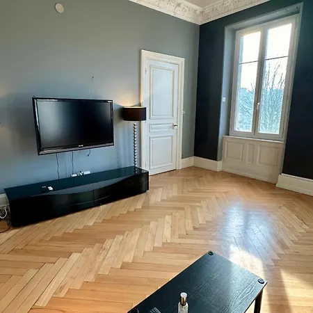 Avec Terrasse Et Parking Pour 4 Personnes Appartement