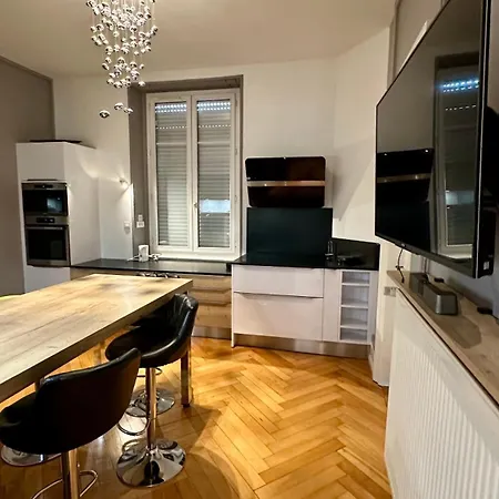 Appartement Avec Terrasse Et Parking Pour 4 Personnes *