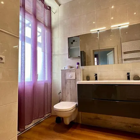 Appartement Avec Terrasse Et Parking Pour 4 Personnes