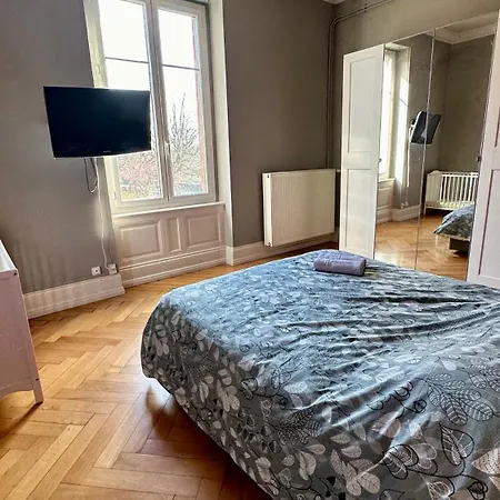 Appartement Avec Terrasse Et Parking Pour 4 Personnes