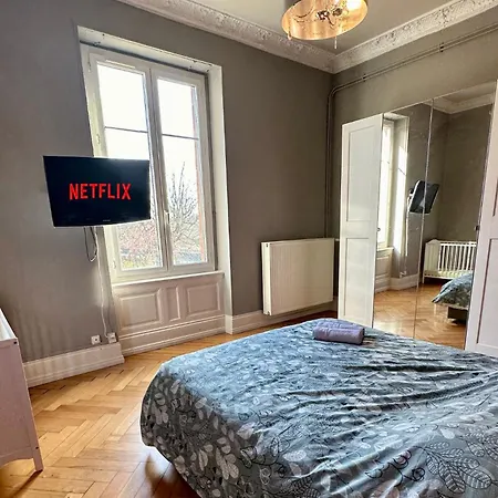 Avec Terrasse Et Parking Pour 4 Personnes Appartement